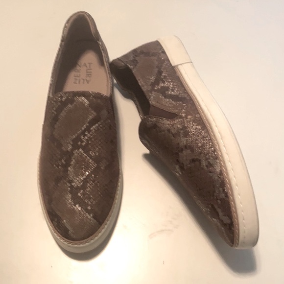 Naturalizer Sneakers (like new) - Picture 2 of 5